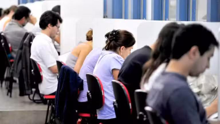estudante concurso publico computador leitura