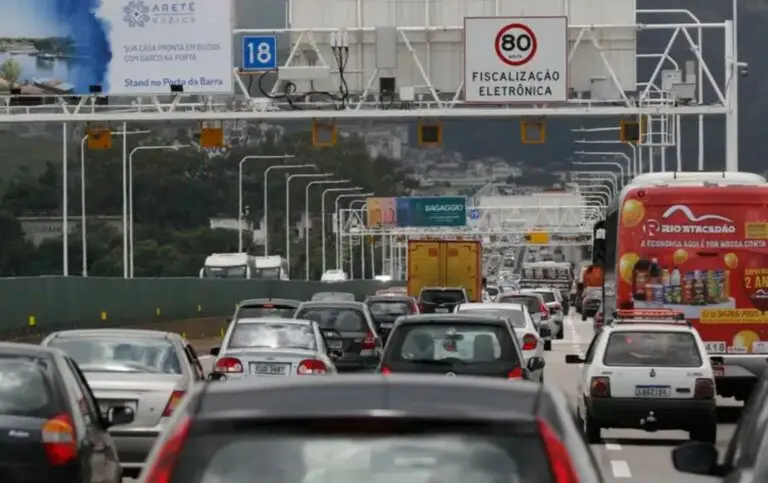 transito carros rodovias congestionamento viagens estradas