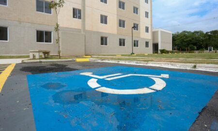 vaga de estacionamento idoso deficiente