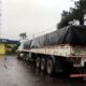 Polícia acha 53kg de cocaína e crack em carreta com doações