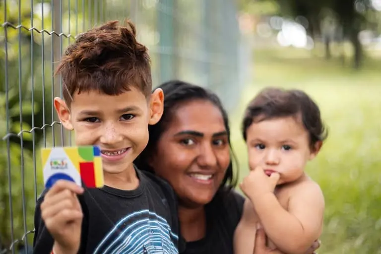 programa bolsa familia crianças e mae