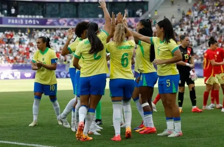 SELEÇÃO BRASILEIRA FEMININA