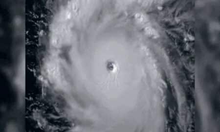 Furacão Beryl devasta ilha no Caribe e alerta região