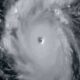 Furacão Beryl devasta ilha no Caribe e alerta região