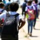 aluno estudante ensino medio aula escola