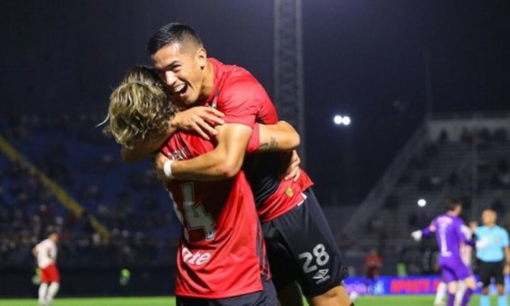 Cruzeiro e Athletico-PR dão passos decisivos rumo às semifinais da Sul-Americana