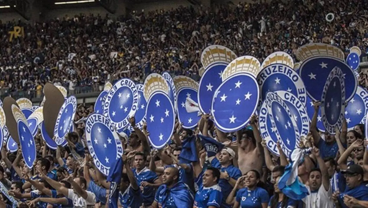 Cruzeiro prioriza técnico brasileiro, e Fernando Diniz ganha força nos bastidores
