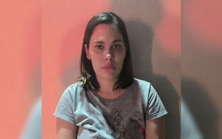 Mulher que fingia ter câncer