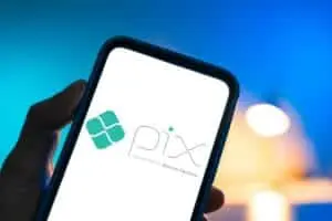 Pix terá split tributário e cobrança híbrida, revela Banco Central para próximos anos