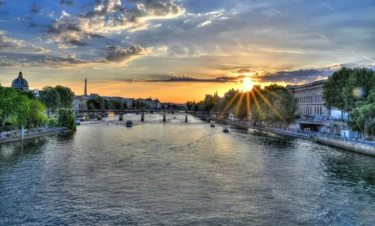 RIO SENA PARIS