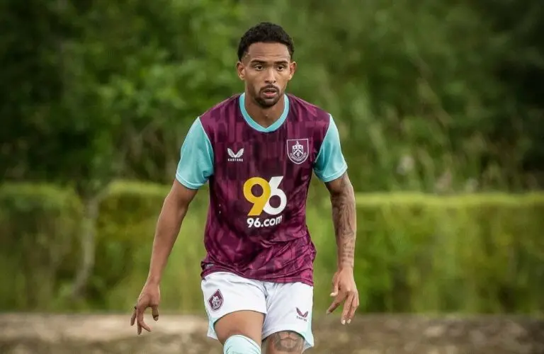 Vitinho Burnley