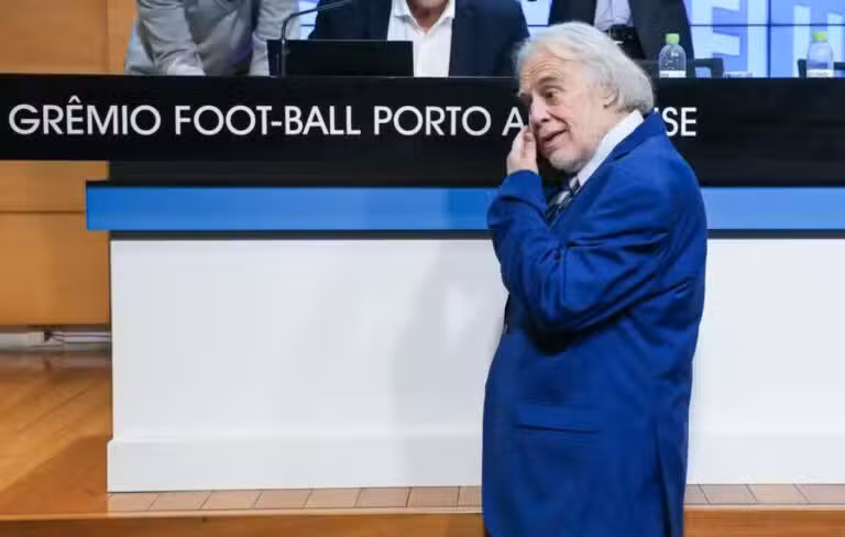 cacalo gremio morre