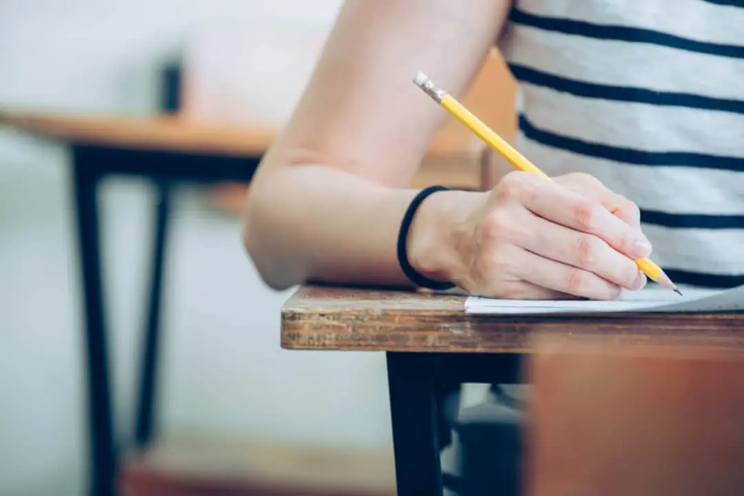 ensino prova teste exame faculdade