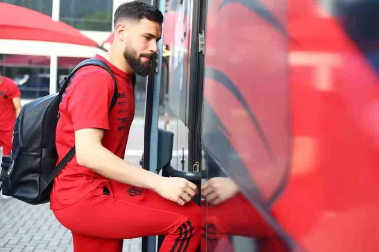 Matheus Cunha volta ao gol do Flamengo; Victor Hugo fica fora contra o Bahia na Copa do Brasil