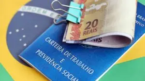 Pagamento do 13º salário em 2024: quem tem direito, prazos e penalidades para atrasos