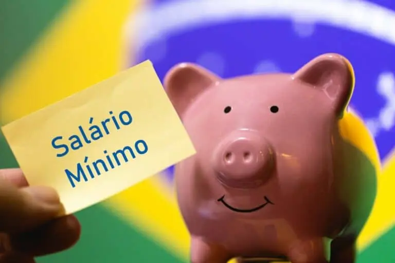 salario minimo dinheiro poupanca cofre