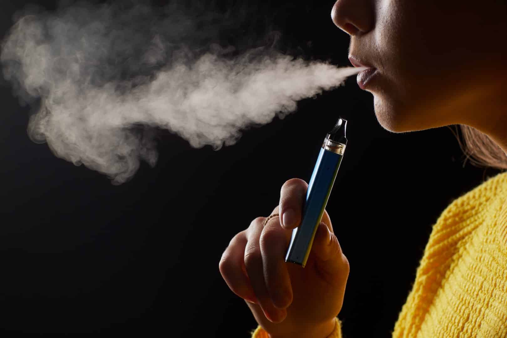 vaper cigarro eletronico fumante cigarro pulmao
