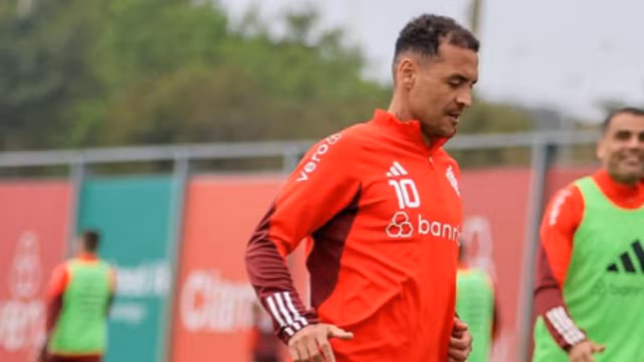Alan Patrick Jogador Internacional