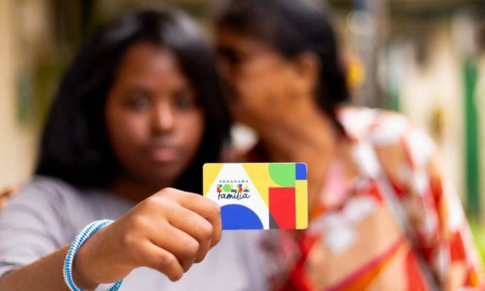 Antecipação do Bolsa Família beneficia 436 mil famílias em 168 cidades afetadas por desastres