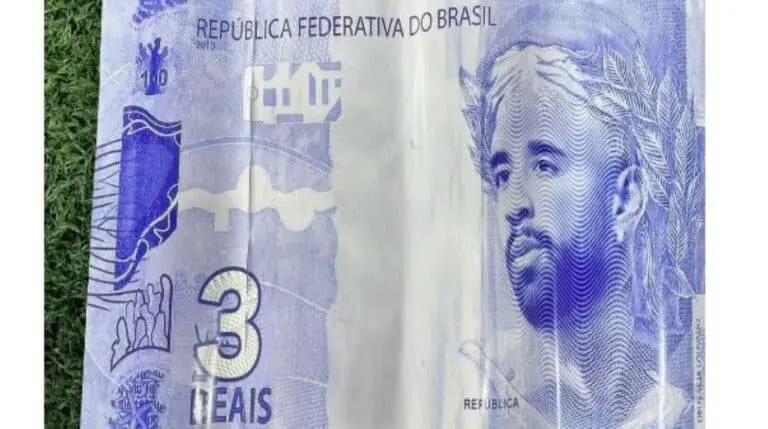 Caio alexandre nota de 3 reais