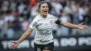 Corinthians sai na frente do São Paulo na final do Brasileirão Feminino