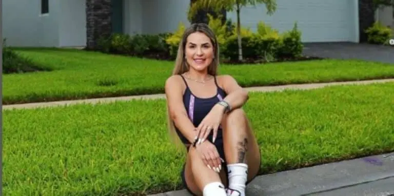 Deolane Bezerra