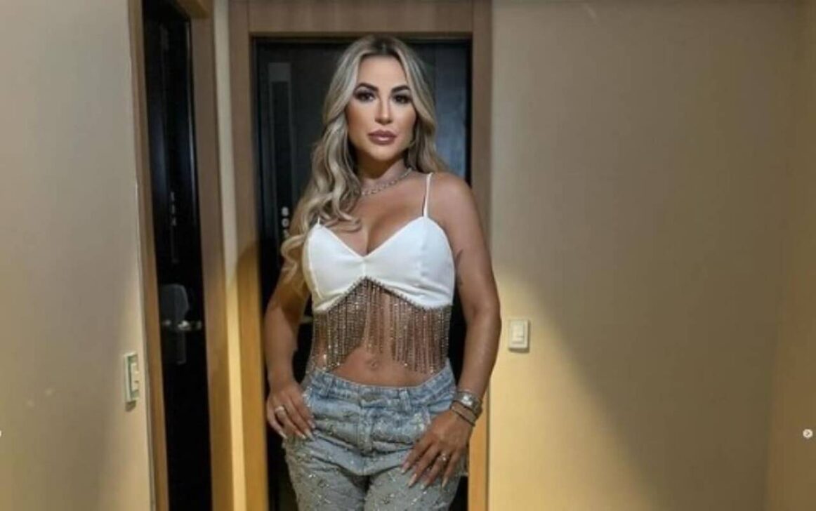 Deolane Bezerra presa