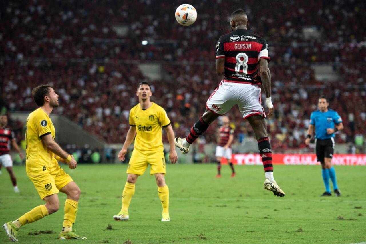 Flamengo x Peñarol Gerson
