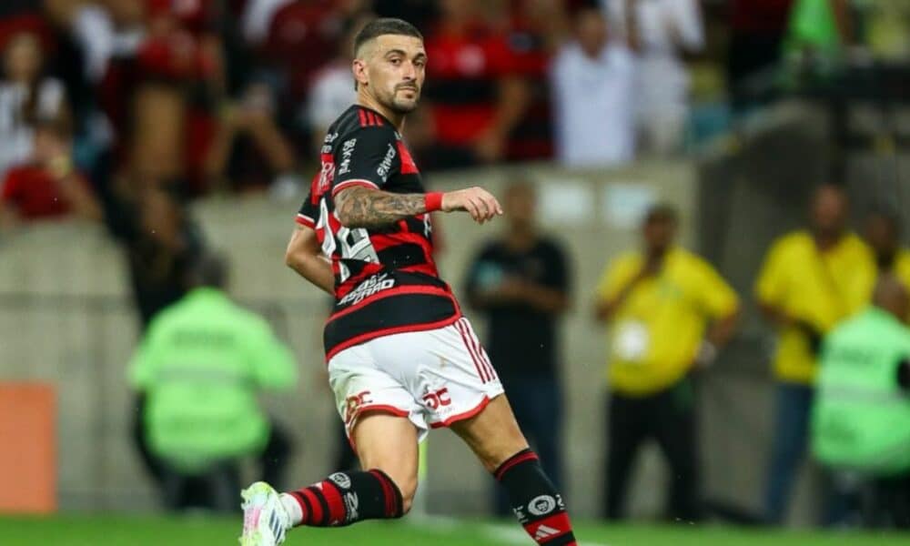 Flamengo tenta empate, mas Peñarol segura a vitória no Maracanã