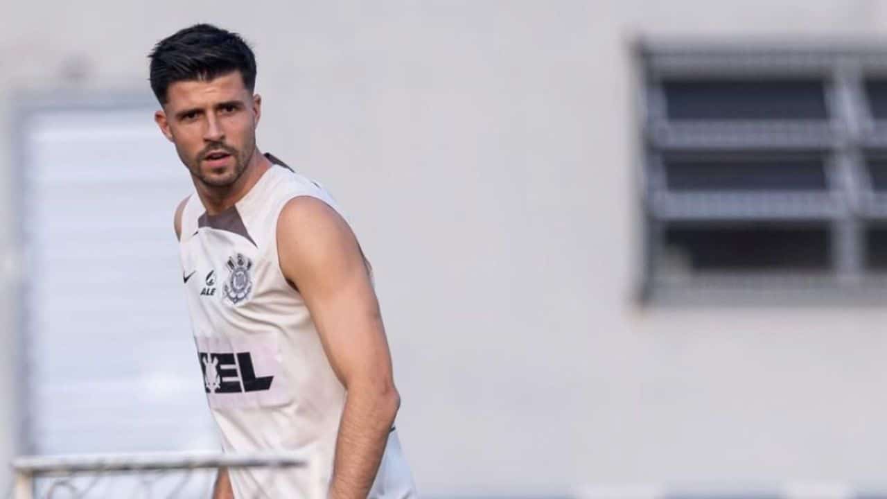 HÉCTOR HERNANDEZ corinthians