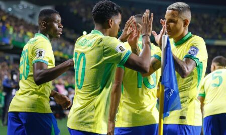 Rodrygo comemora gol da Seleção Brasileira contra o Equador