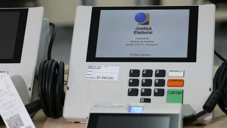 Urna eletronica eleicoes justica eleitoral