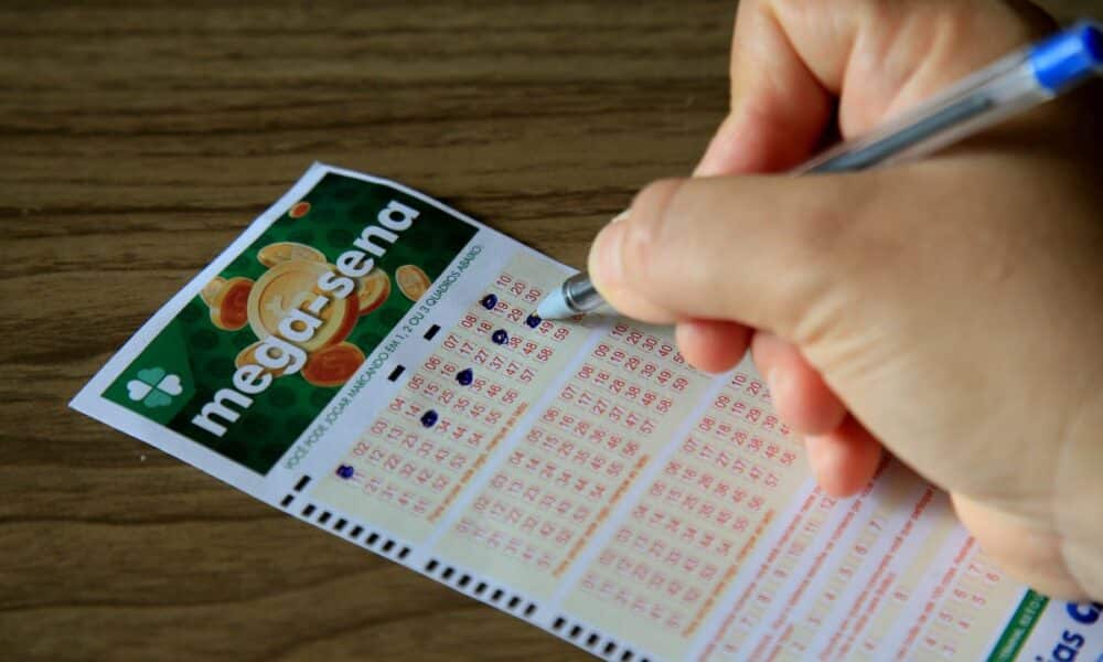 Mega da Virada 2024: prêmio recorde de R$ 600 milhões atrai milhões de apostadores em todo o Brasil