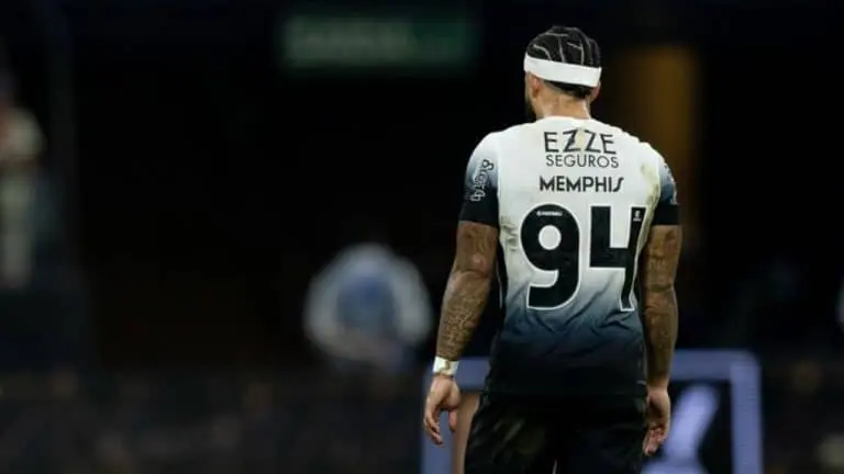 memphis corinthians jogador
