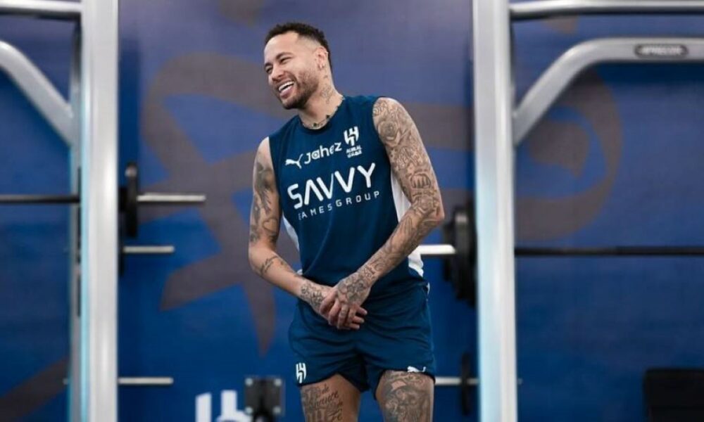 Da tecnologia ao futebol: a jornada de dois gigantes e suas fortunas; Elon Musk e Neymar