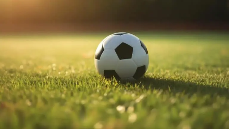 partida de futebol bola