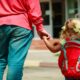 Criança indo para creche