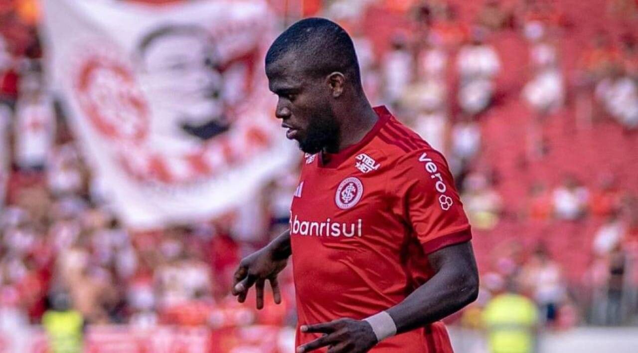 Internacional empata no fim com Flamengo, mas resultado não agrada