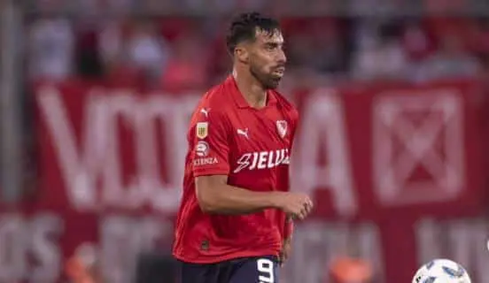 Gabriel Ávalos abre o placar aos 24 minutos e coloca Independiente na frente; veja onde assistir o jogo ao vivo