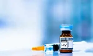 Acordo entre Fiocruz e MSD visa produção brasileira de novo medicamento contra o HIV