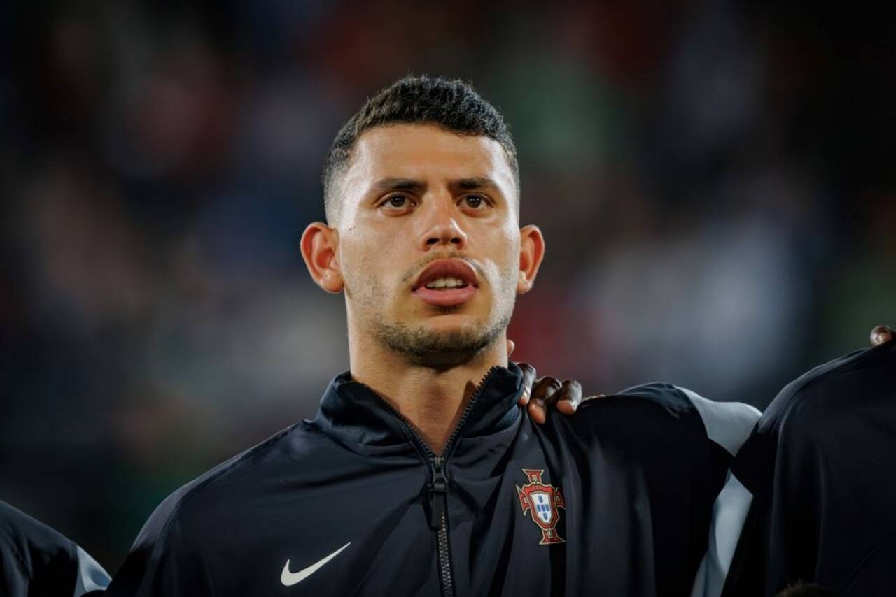 Jogador do City enfrenta problemas após confusão em boate em Madri