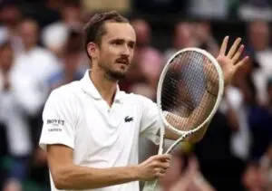 Daniil Medvedev พลิกกลับกับ Landaluce และผ่านเข้าสู่รอบรองชนะเลิศของ Rome Open
