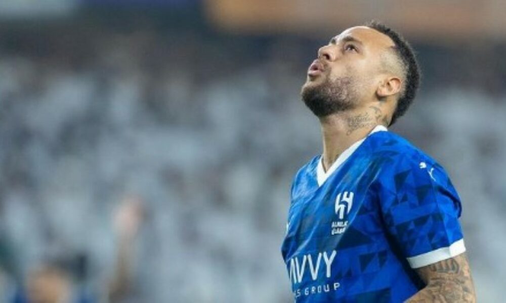 Neymar rescinde com o Al-Hilal e fica livre para retornar ao Santos
