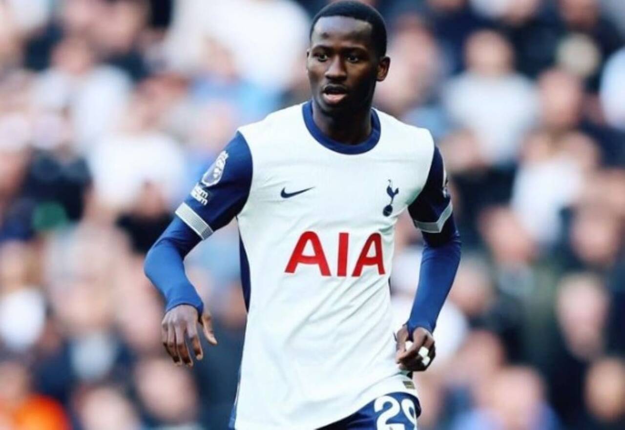 Tottenham domina Manchester City e abre 2 a 0 em jogo decisivo; Gol de Pape Matar Sarr