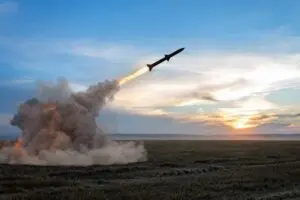 Intensive Kämpfe reduzieren die Bestände an Präzisionsraketen in Washington und Teheran drastisch