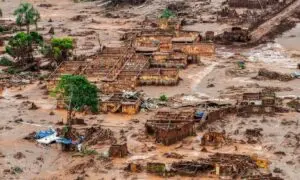 Samarco retoma indenizações para atingidos pelo desastre de Mariana em 2015