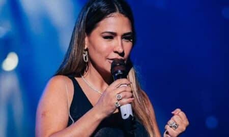 Cantora Simone Mendes