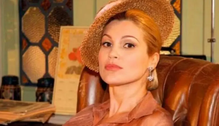Cristina - Novela Alma Gemea
