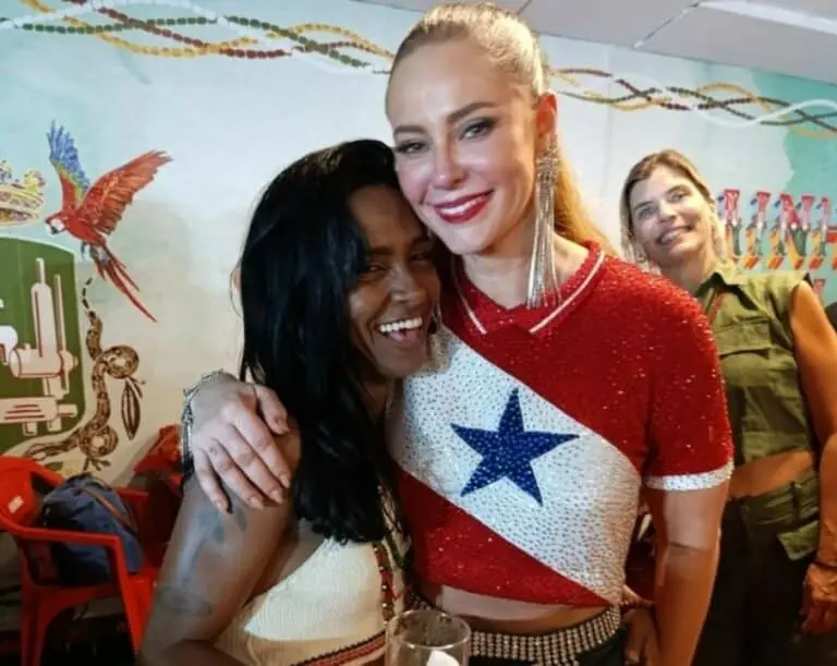 Denise e Paolla Oliveira