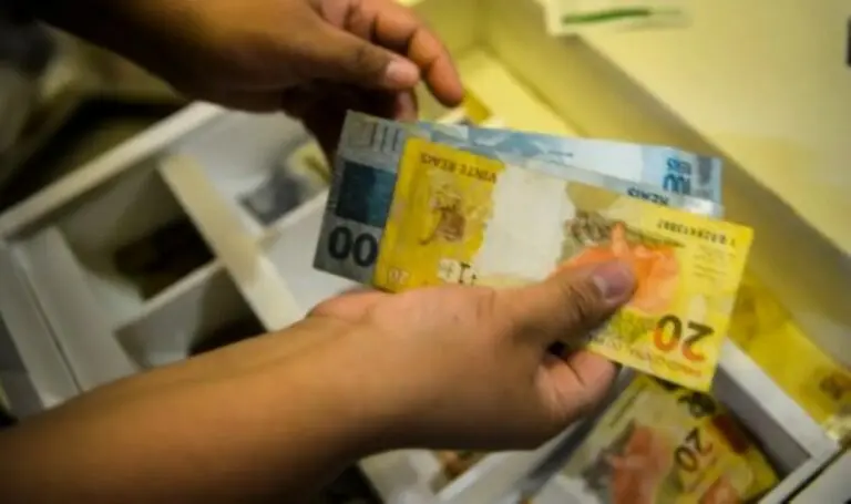 Dinheiro - Saque - Inflação - Economia